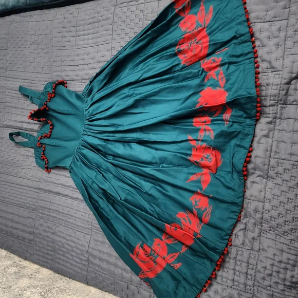 Pinup Couture Teal and red Bella Donna Swing dress XS - Picture 2 of 7
